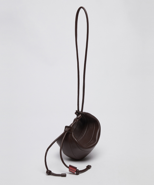 Archivepke(アーカイブエプク)の「Small fling bag(Choco spread)_OVBAX26001DKB(メッセンジャーバッグ・レディース・その他・OS)」の3枚目の写真