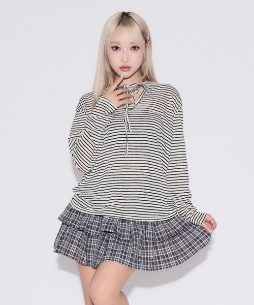 tinkerend(ティンカーエンド)の「Sheer Border Ribbon Blouse / シアーリボン付きブラウス(Tシャツ/カットソー・レディース・ブラック/ライトピンク・FREE)」の5枚目の写真