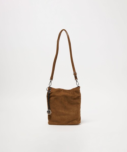 green label relaxing(グリーンレーベルリラクシング)の「<COMERU>MODUL モジュール スエードライク ショルダーバッグ(ショルダーバッグ・メンズ・ベージュ・FREE)」の2枚目の写真