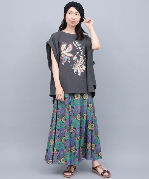 チチカカ（チチカカ）の「汗染み防止パウワウプリントプルオーバー（Tシャツ/カットソー・レディース・アイボリー/チャコールグレー/ブルーグリーン・FREE）」の4枚目の写真