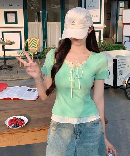 2ly2(トゥーリートゥー)の「フリル&リボン付きリブトップス(Tシャツ/カットソー・レディース・ベージュ/グリーン/ブルー/グレー・FREE)」の15枚目の写真