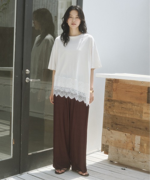 hunch(ハンチ)の「コンパクトスムース アシメレースドッキングトップス(Tシャツ/カットソー・レディース・アイボリー/ダークカーキ/ブラック・FREE)」の11枚目の写真