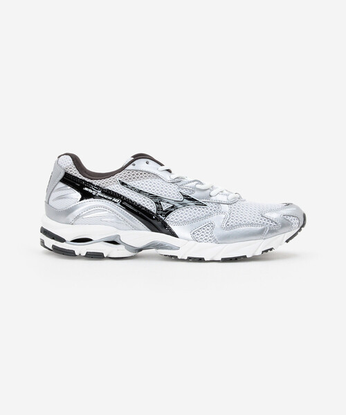 MIZUNO(ミズノ )の「MIZUNO | WAVE RIDER 10 MEN(スニーカー・メンズ・グレー系その他・28/27/26)」の2枚目の写真