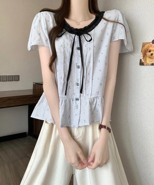 LUCPY（ラクピー）の「フラワー刺繍リボンペプラムブラウス（シャツ/ブラウス・レディース・アイボリー/ブルー/ホワイト・FREE）」の5枚目の写真