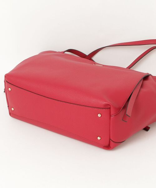 Guess(ゲス)の「DEVON Tote トートバッグ(トートバッグ・レディース・ブラック/レッド・ONE SIZE)」の21枚目の写真