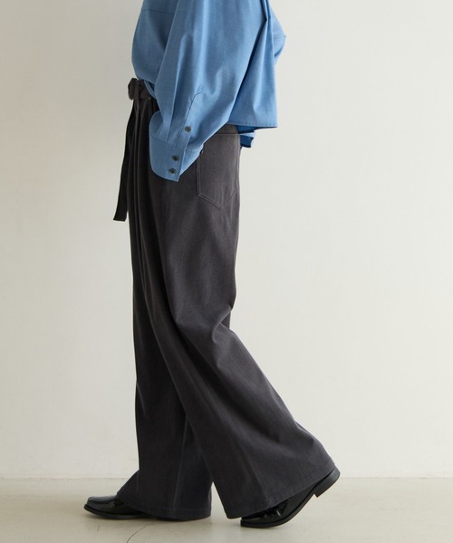 PBLIM(ページボーイリム)の「《UNISEX》コーデュロイベルトパンツ(その他パンツ・レディース・クリーム/チャコールグレー・LARGE/MEDIUM)」の6枚目の写真