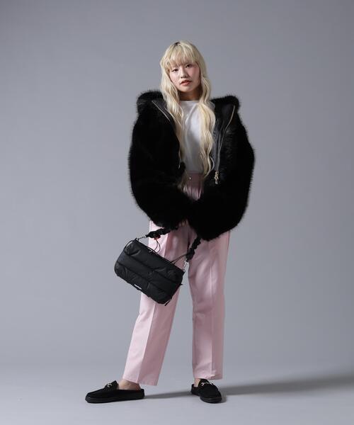 BEAVER(ビーバー)の「B omnivore/ビーオムニボー ECO FUR HOOD BLOUSON(ブルゾン・レディース・ブラック/グレー・FREE)」の11枚目の写真