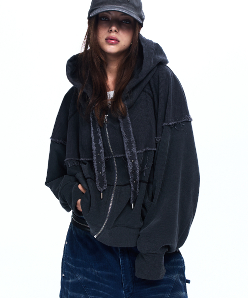 RSSC(アールエスエスシー)の「MIX CROP HOOD ZIPUP - CHARCOAL(パーカー・レディース・その他・1/2)」の4枚目の写真