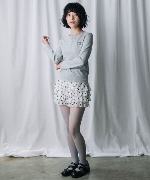 ALAND(エーランド)の「【UNISEX】ALAND×UMBRO/アソートヘンリーネックカットソー(Tシャツ/カットソー・レディース・オフホワイト/ブラック/グレー/ブルー・LARGE/SMALL)」の19枚目の写真