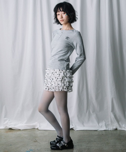 ALAND(エーランド)の「【UNISEX】ALAND×UMBRO/アソートヘンリーネックカットソー(Tシャツ/カットソー・レディース・オフホワイト/ブラック/グレー/ブルー・LARGE/SMALL)」の21枚目の写真