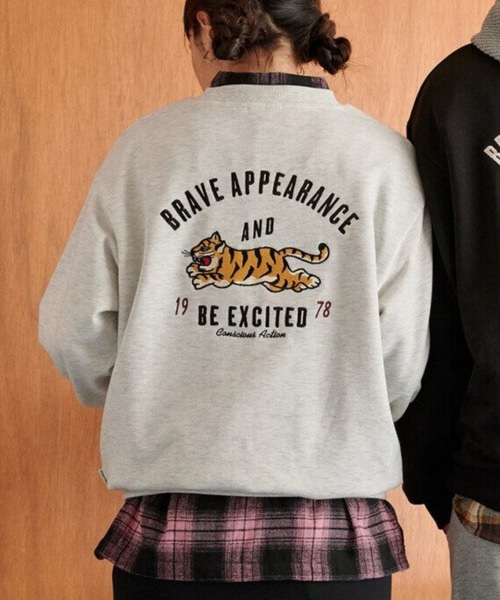 POWER TO THE PEOPLE(パワートゥーザピープル)の「アーチロゴトラ刺繍スウェット(スウェット・メンズ・キナリ/ダークグリーン/ブラック・MEDIUM/X-LARGE/LARGE)」の2枚目の写真