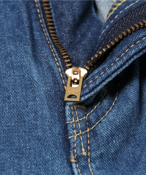 E hyphen world gallery(イーハイフンワールドギャラリー)の「Lee×Ehwg デニムクロップド(デニムパンツ・レディース・インディゴブルー/ライトインディゴブルー/ホワイト・MEDIUM/SMALL)」の15枚目の写真