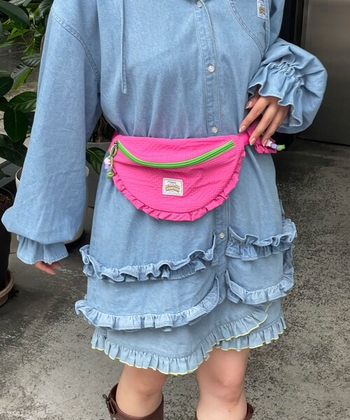 HELLO.SANFRANCISCO(ハローサンフランシスコ)の「【HELLO.SANFRANCISCO/ハローサンフランシスコ】リップフリルコンビウエストBAG(ボディバッグ/ウエストポーチ・レディース・ブルー/ピンク・ONE SIZE)」の10枚目の写真