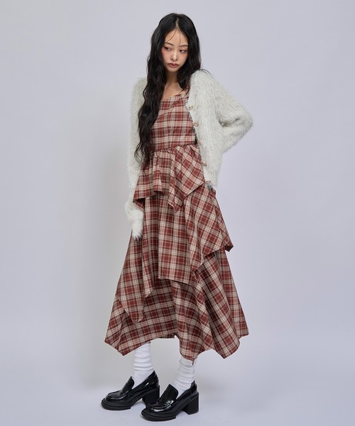 REDYAZEL(レディアゼル)の「チェックキャミソールティアードロングワンピース(ワンピース・レディース・ブラウン系その他/レッド系その他/ブルー系その他・FREE)」の6枚目の写真