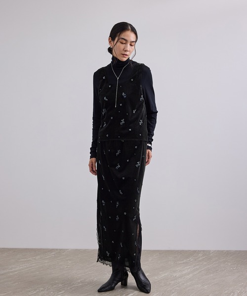 SALON adam et rope'(サロン アダム エ ロペ)の「ビジューメッシュベロアタンク / セットアップ対応(タンクトップ・レディース・ブラック/イエロー系その他5・FREE)」の7枚目の写真