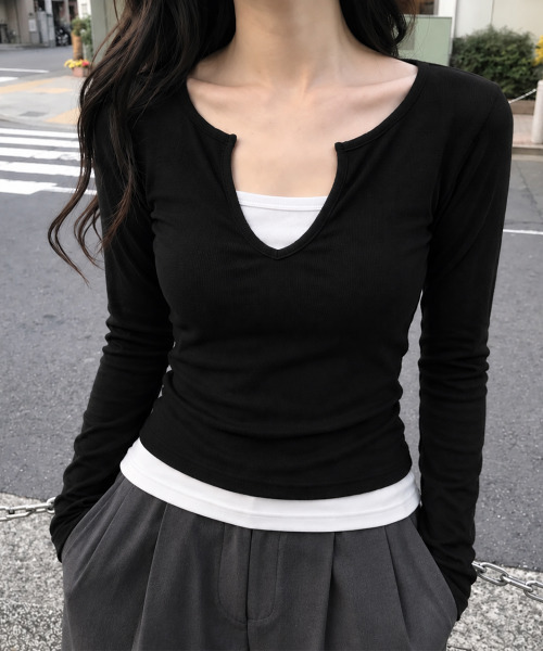VIVID LADY(ビビッドレディー)の「バイカラー フェイクレイヤード 長袖トップス(Tシャツ/カットソー・レディース・ブラック/チャコールグレー/ネイビー/ブラウン・FREE)」の2枚目の写真