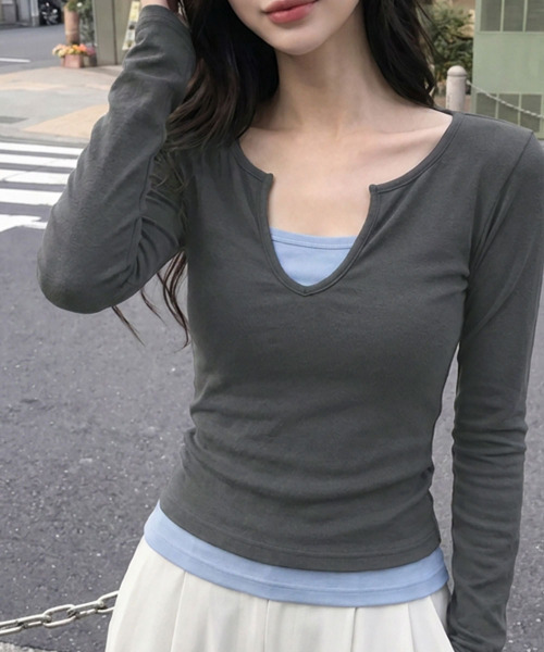 VIVID LADY(ビビッドレディー)の「バイカラー フェイクレイヤード 長袖トップス(Tシャツ/カットソー・レディース・ブラック/チャコールグレー/ネイビー/ブラウン・FREE)」の15枚目の写真