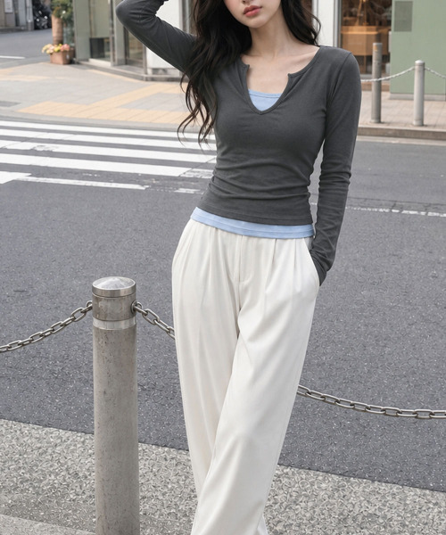 VIVID LADY(ビビッドレディー)の「バイカラー フェイクレイヤード 長袖トップス(Tシャツ/カットソー・レディース・ブラック/チャコールグレー/ネイビー/ブラウン・FREE)」の16枚目の写真
