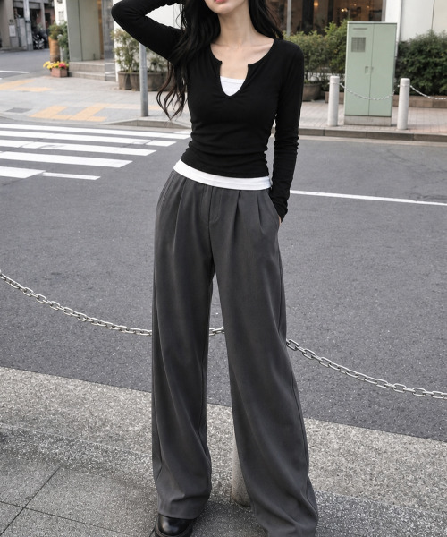 VIVID LADY(ビビッドレディー)の「バイカラー フェイクレイヤード 長袖トップス(Tシャツ/カットソー・レディース・ブラック/チャコールグレー/ネイビー/ブラウン・FREE)」の19枚目の写真