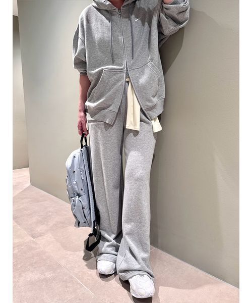 emmi(エミ)の「【NIKE】Studio Fleece Lightweight "French Terry" Women's Mid-Rise Wide-Leg Pants(その他パンツ・レディース・グレー・M/S)」の2枚目の写真