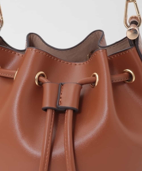 MK MICHEL KLEIN（エムケーミッシェルクラン）の「[2way]バケツ型巾着バッグ（ショルダーバッグ・レディース・サンドベージュ/ブラック・38）」の8枚目の写真