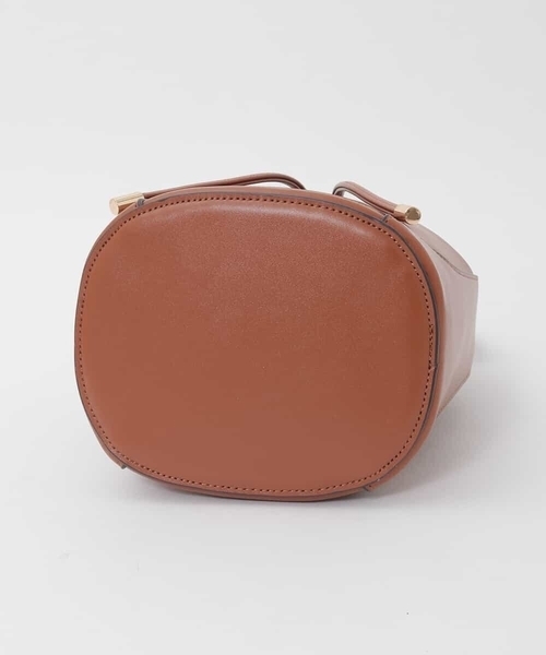 MK MICHEL KLEIN（エムケーミッシェルクラン）の「[2way]バケツ型巾着バッグ（ショルダーバッグ・レディース・サンドベージュ/ブラック・38）」の10枚目の写真