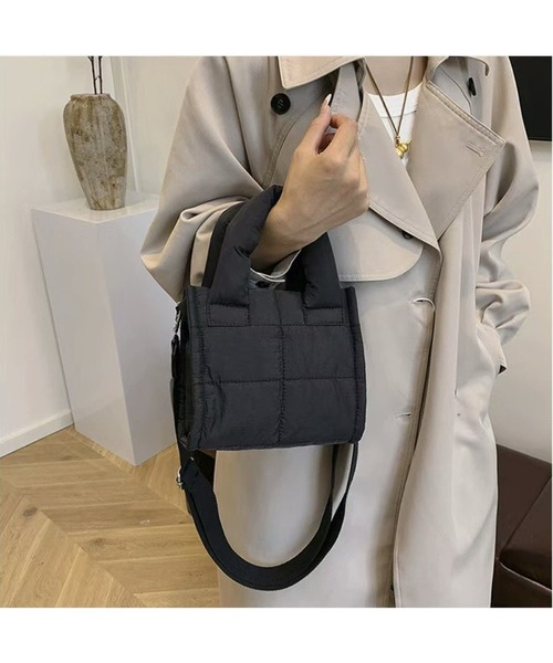 SORENA（ソレナ）の「キルティング 2WAYミニトートバッグ（トートバッグ・レディース・ブラック/ベージュ/オリーブ/シルバー/グレイッシュベージュ/ライトブルー/チャコールグレー・FREE）」の8枚目の写真