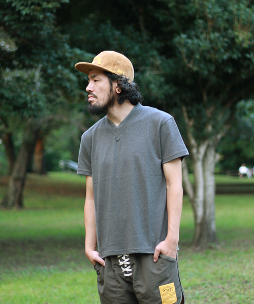 NATAL DESIGN(ネイタルデザイン)の「【ネイタルデザイン】Vネック ヘンプティ ヘヴィ-/V-NECK HEMP TEE HEAVY(Tシャツ/カットソー・メンズ・バイオレット/グリーン/ブラック/ナチュラル/ブルー系その他/ブラック系その他/ネイビー/レモンイエロー/グリーン系その他・LARGE/SMALL/MEDIUM/X-SMALL/X-LARGE)」の15枚目の写真