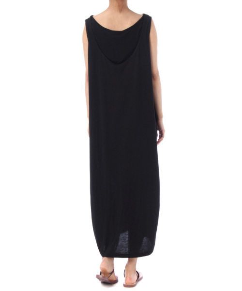 AZUL by moussy(アズールバイマウジー)の「バックドレープタンクOP(Tシャツ/カットソー・レディース・ブラック/トップグレー/キャメル・SMALL/LARGE/MEDIUM)」の4枚目の写真