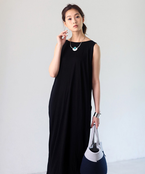 AZUL by moussy(アズールバイマウジー)の「バックドレープタンクOP(Tシャツ/カットソー・レディース・ブラック/トップグレー/キャメル・SMALL/LARGE/MEDIUM)」の11枚目の写真