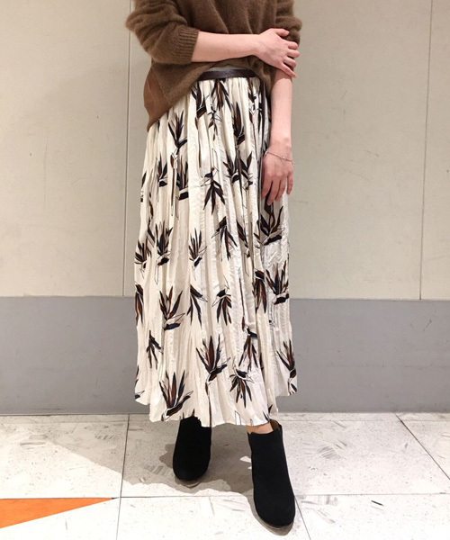 DouDou（ドゥドゥ）の「プリントギャザースカート（スカート・レディース・ホワイト/キャメル・FREE）」の2枚目の写真