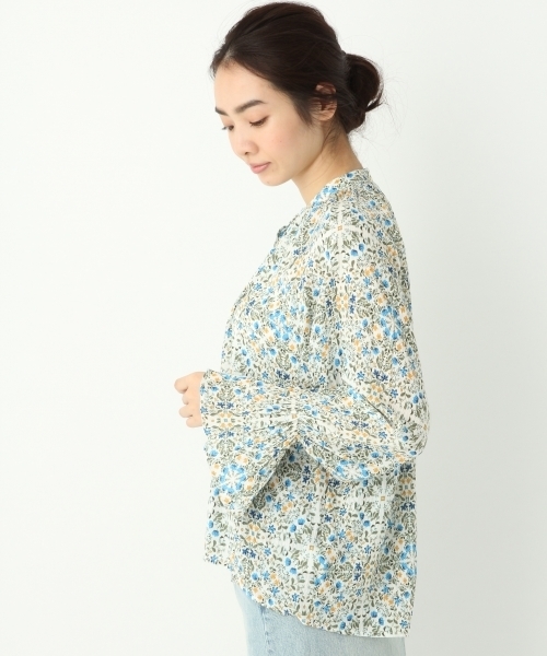 A part by（アパートバイ）の「ヨウリュウフラワーフレアブラウス 749744 （シャツ/ブラウス・レディース・ネイビー/ホワイト・FREE）」の6枚目の写真