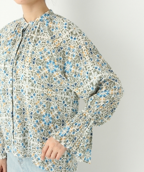 A part by（アパートバイ）の「ヨウリュウフラワーフレアブラウス 749744 （シャツ/ブラウス・レディース・ネイビー/ホワイト・FREE）」の13枚目の写真