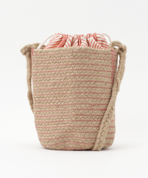 Lilas Campbell Brade shoulder