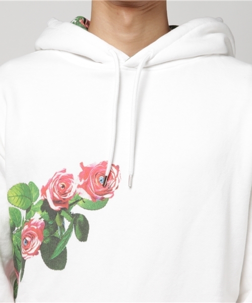 Maison Kitsune（メゾンキツネ）の「TOILETPAPER ROSEHOOD（パーカー 