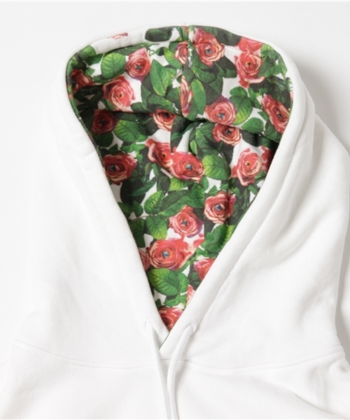 Maison Kitsune（メゾンキツネ）の「TOILETPAPER ROSEHOOD（パーカー 