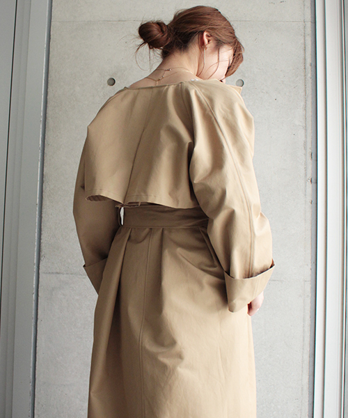 laboratory work(ラボラトリーワーク)の「ノーカラーオーバートレンチコート(その他アウター・レディース・ベージュ/ネイビー・MEDIUM)」の7枚目の写真