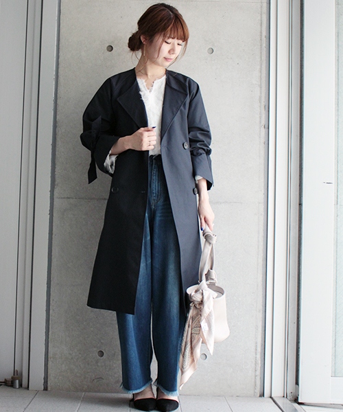 laboratory work(ラボラトリーワーク)の「ノーカラーオーバートレンチコート(その他アウター・レディース・ベージュ/ネイビー・MEDIUM)」の11枚目の写真