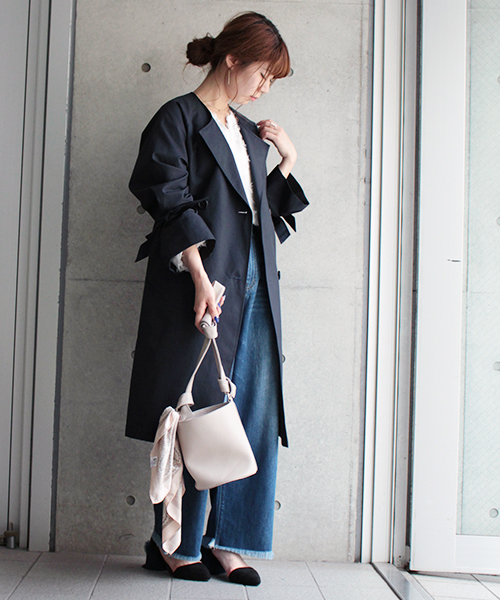 laboratory work(ラボラトリーワーク)の「ノーカラーオーバートレンチコート(その他アウター・レディース・ベージュ/ネイビー・MEDIUM)」の12枚目の写真