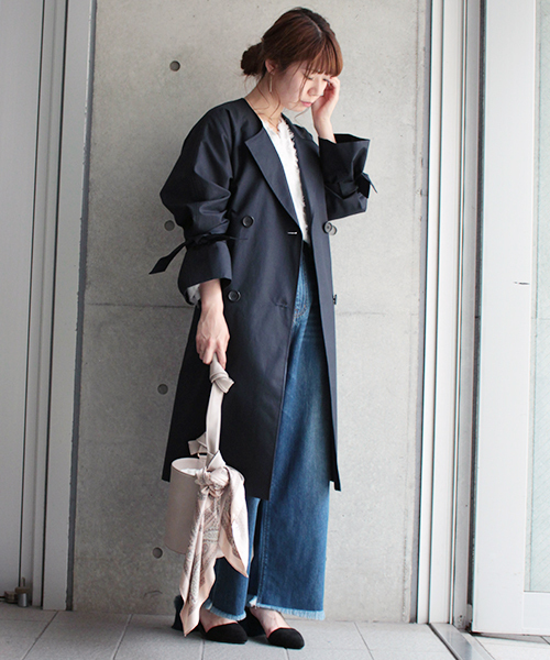 laboratory work(ラボラトリーワーク)の「ノーカラーオーバートレンチコート(その他アウター・レディース・ベージュ/ネイビー・MEDIUM)」の13枚目の写真