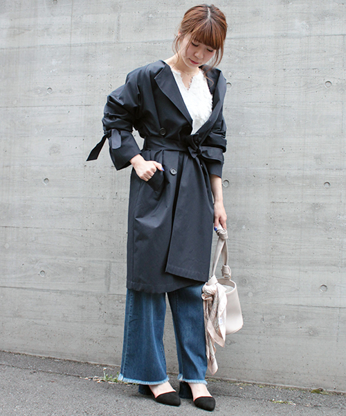 laboratory work(ラボラトリーワーク)の「ノーカラーオーバートレンチコート(その他アウター・レディース・ベージュ/ネイビー・MEDIUM)」の8枚目の写真