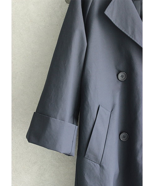 laboratory work(ラボラトリーワーク)の「ノーカラーオーバートレンチコート(その他アウター・レディース・ベージュ/ネイビー・MEDIUM)」の16枚目の写真