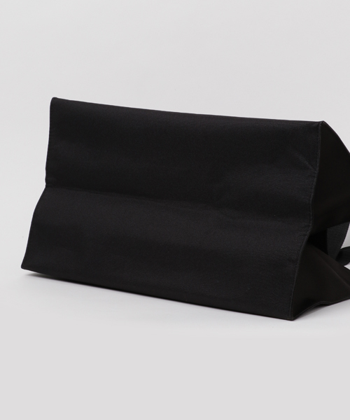 HIGHTIDE（ハイタイド）の「カーゴバッグ (S) パッカブル トートバッグ エコバッグ（エコバッグ/サブバッグ・レディース・ブラック/カーキ/イエロー・FREE）」の6枚目の写真