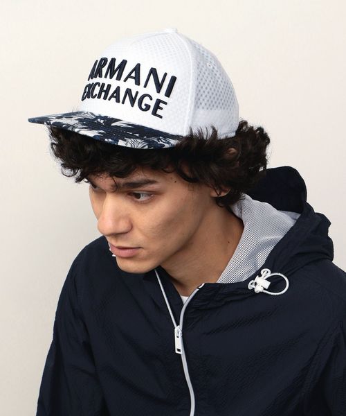 ARMANI EXCHANGE(アルマーニエクスチェンジ)の「【AXアルマーニ エクスチェンジ】ボタニカル柄ロゴキャップ(キャップ・メンズ・ホワイト/ネイビー・FREE)」の8枚目の写真