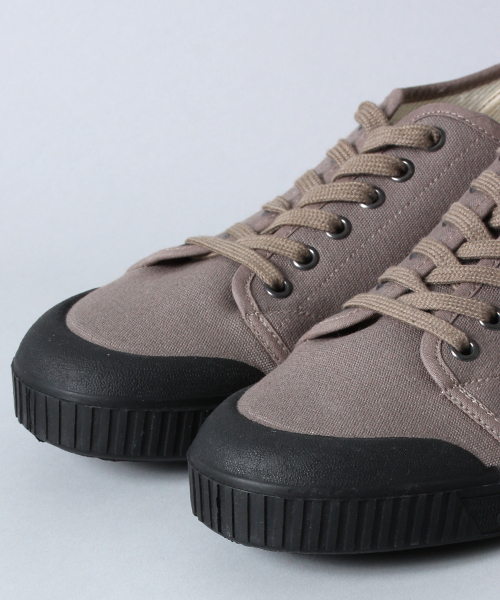 Spring Court（スプリングコート）の「spring court × International Gallery BEAMS / G2（スニーカー・メンズ・ホワイト/アッシュブラウン/ネイビー・39/40/41/42/43）」の9枚目の写真