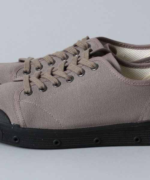 Spring Court（スプリングコート）の「spring court × International Gallery BEAMS / G2（スニーカー・メンズ・ホワイト/アッシュブラウン/ネイビー・39/40/41/42/43）」の10枚目の写真