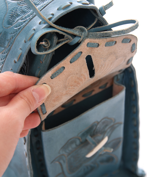 GRACE CONTINENTAL（グレースコンチネンタル）の「カービングバック中（トートバッグ・レディース・ベージュ/カーキ/ブルー・フリー）」の5枚目の写真