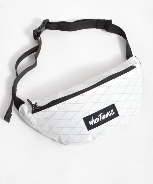 WILD THINGS（ワイルドシングス）の「WILDTHINGS / ワイルドシングス 2Wey Body bag（ボディバッグ/ウエストポーチ・メンズ・ホワイト/ブラック/ベージュ/カモフラージュ/パープル/マルチ/オレンジ/ターコイズブルー・FREE）」の2枚目の写真