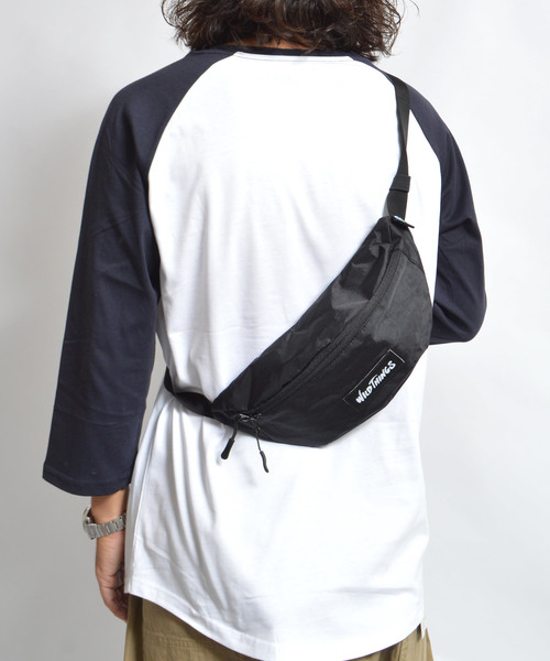 WILD THINGS（ワイルドシングス）の「WILDTHINGS / ワイルドシングス 2Wey Body bag（ボディバッグ/ウエストポーチ・メンズ・ホワイト/ブラック/ベージュ/カモフラージュ/パープル/マルチ/オレンジ/ターコイズブルー・FREE）」の3枚目の写真