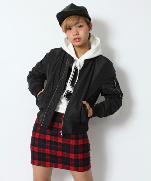 WEGO(ウィゴー)の「WEGO/MA-1ブルゾン(ブルゾン・レディース・ブラック/カーキ/ネイビー・FREE)」の16枚目の写真